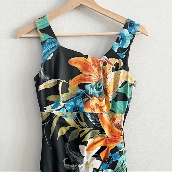 Karen Millen floral tropical knee length dress, sz 4 - Picture 3 of 7